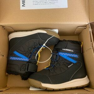 Little boys size 7 Snow Crush Merrell snow boot